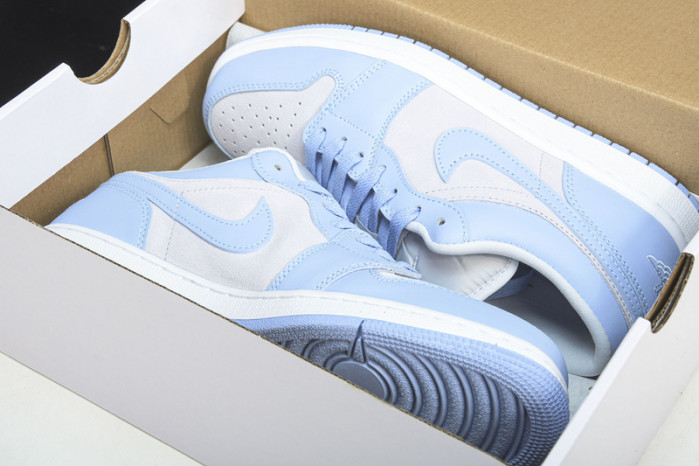 air jordan 1 low university blue wmns dc0774-050