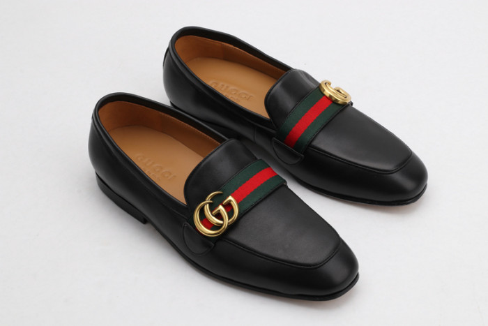 guc loafer