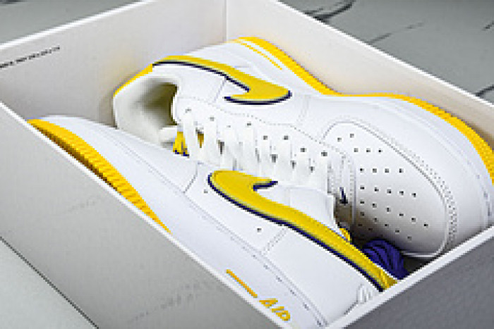 Kobe Bryant x Nike Air Force 1 Low FZ1151-100