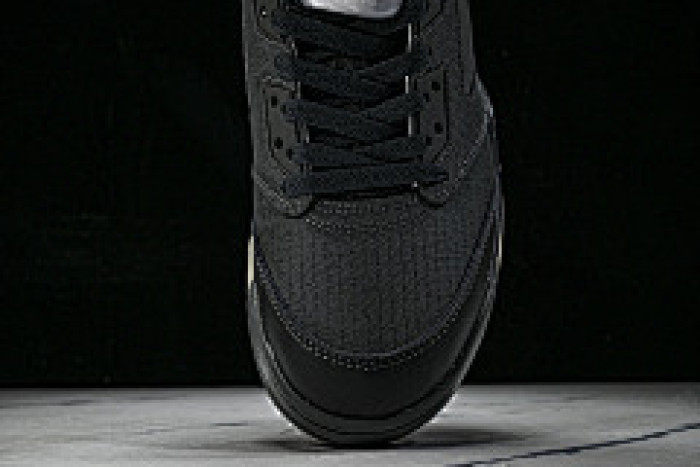 PSG x Air Jordan 5 “Off Noir” HQ3004-001