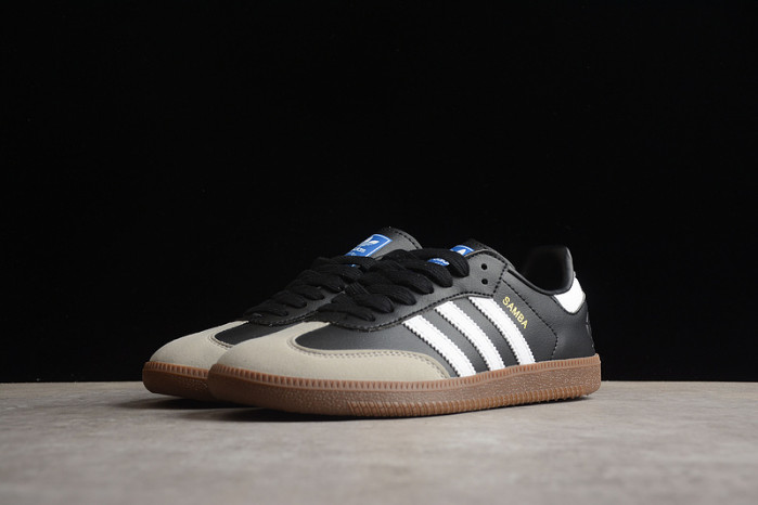 ad low-top sneaker 2303131