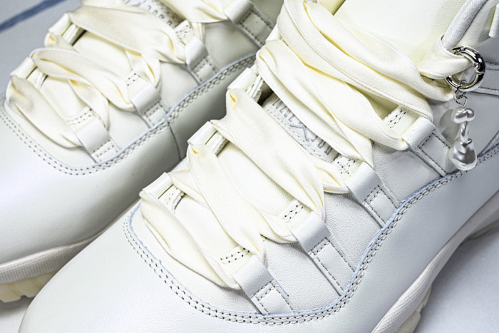 Jordan 11 Retro “Pearl” AR0715-110