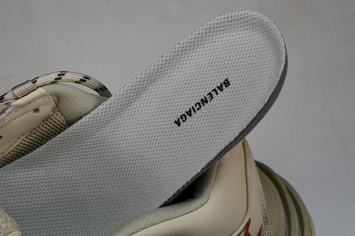 bl triple s trainers sneakers bts-18