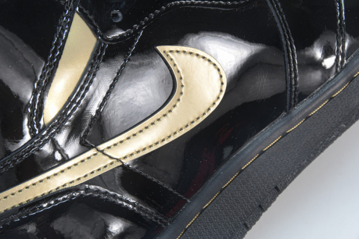 jordan 1 retro high black metallic gold (2020) 555088-032