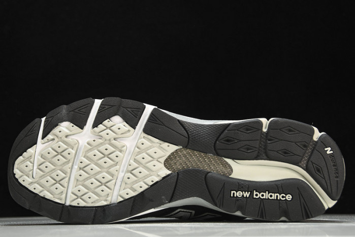 new balance 990v3 black white m990bs3