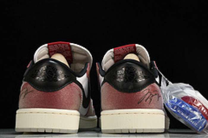 trophy room x air jordan 1 og low fn0432-017