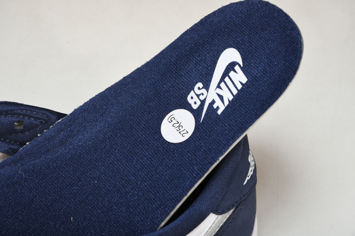 jordan 1 low sb midnight navy cj7891 400