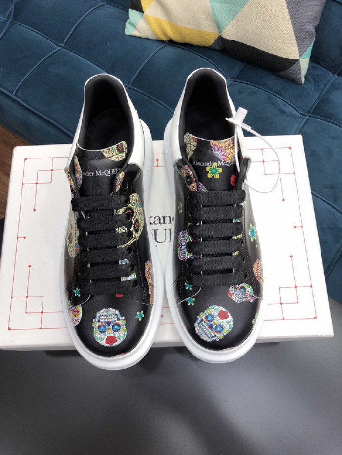 alex mcqu sneakers
