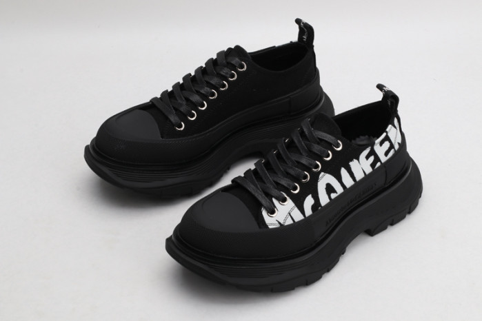 alex mcqu sneakers 112624