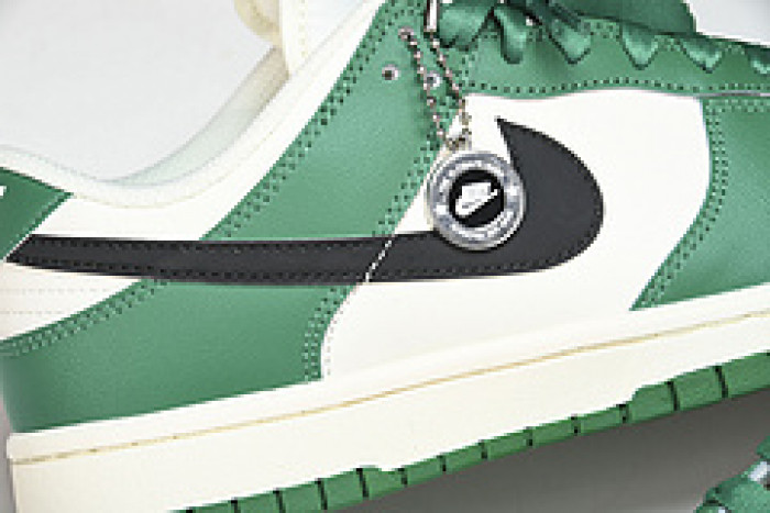 nike dunk low “lottery” dr9654-100