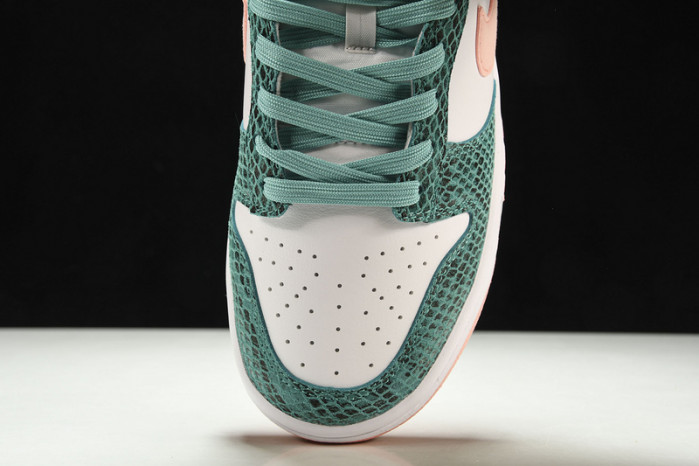 nike dunk low “snakeskin” dr8577-300