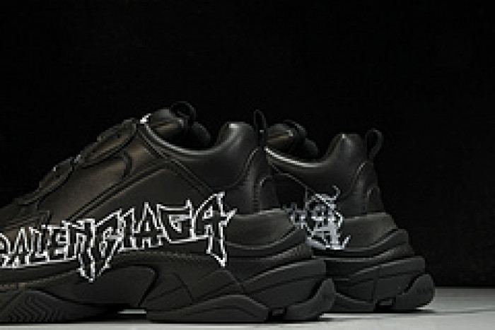 bl triple s trainers sneakers bts-19