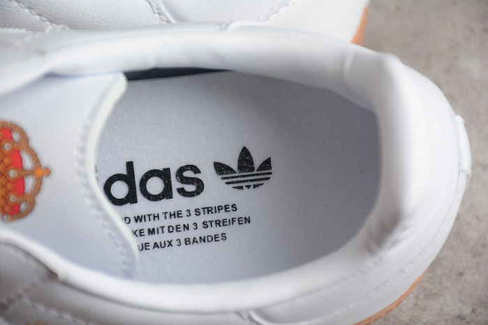 ad low-top sneaker 2303132