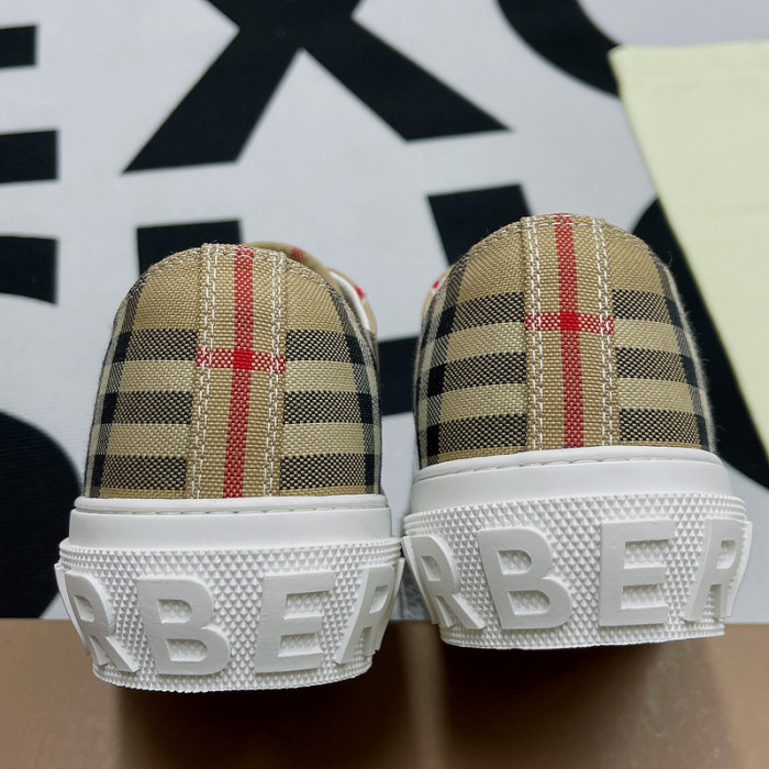 BUBERY SNEAKER