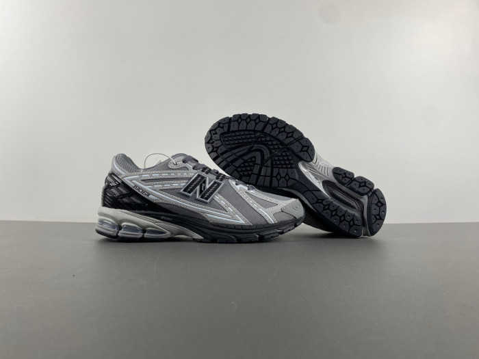 New Balance 1906R M1906RLG