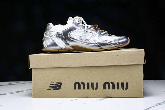 New Balance MIU NB5304