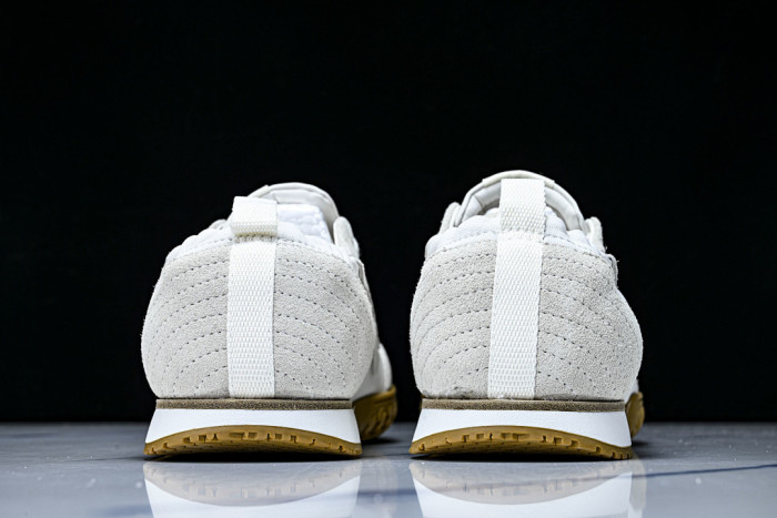 HER SHOES HM-3