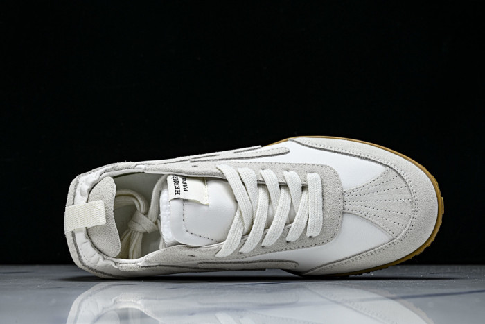 HER SHOES HM-3