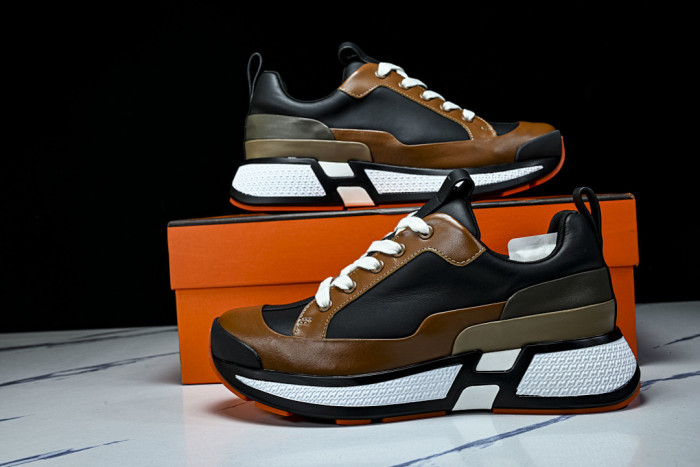 HER SHOES HM-7