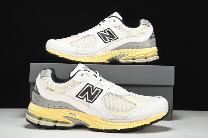 new balance 2002r thisisneverthat white ml2002rt
