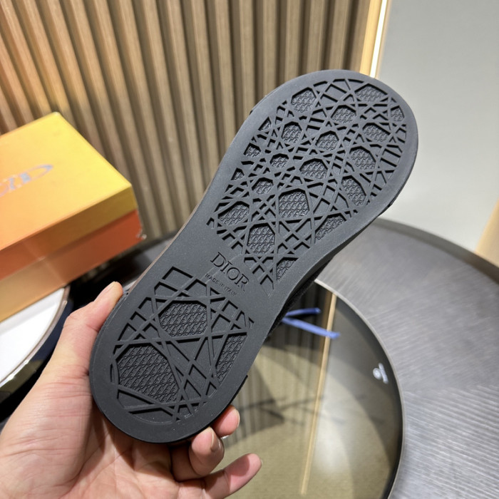 DR B33 LOW-TOP SNEAKERS DR-97