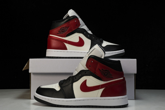 air jordan 1 mid “black toe” bq6472-160