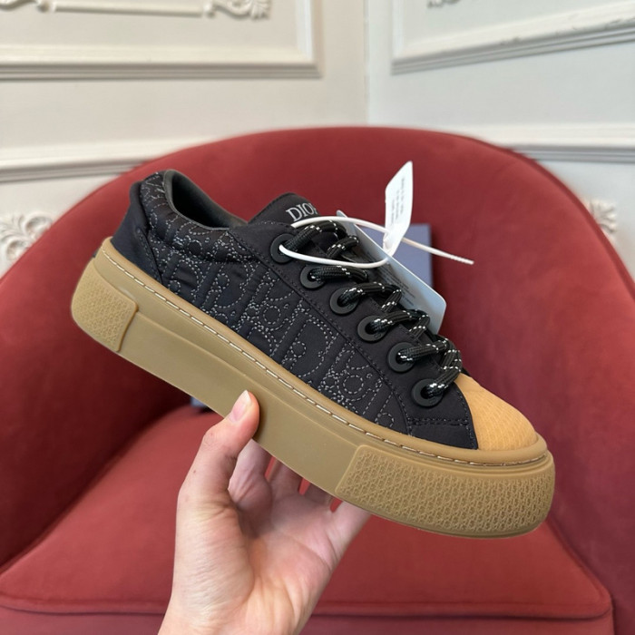 DR B33 LOW-TOP SNEAKERS DR-91