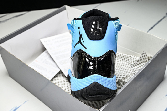 Air Jordan 11 CT8012-440