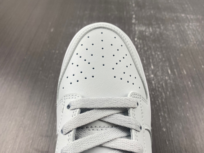 nike dunk low retro pure platinum blue lightning dv0831-001