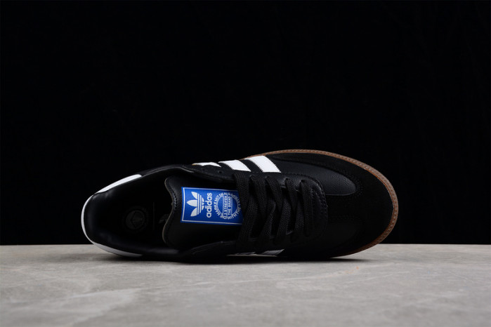 ad low-top sneaker 2303135