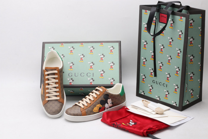 gi ace embroidered low-top sneaker h903p144