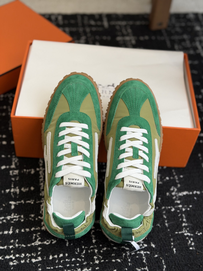 HER SHOES HM-44