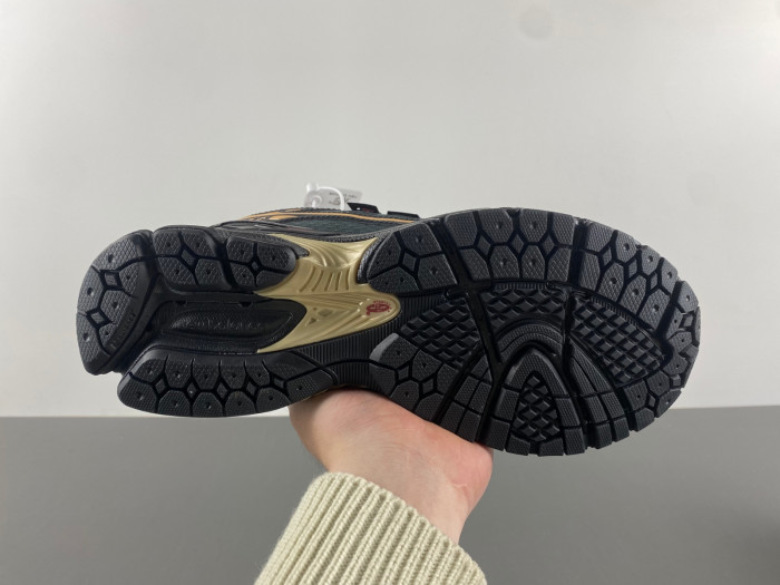 New Balance 1906R