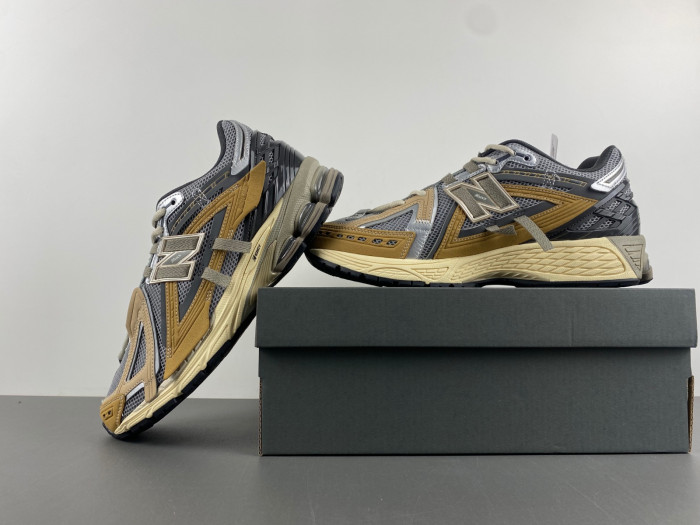 New Balance U1906AA