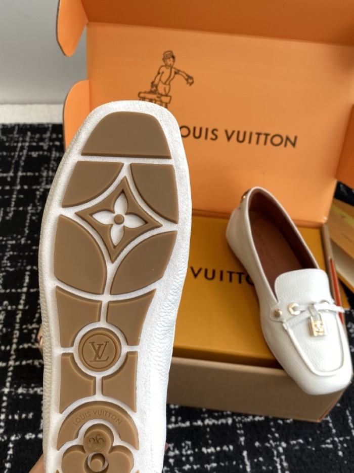 LOVT SNEAKER lv-382