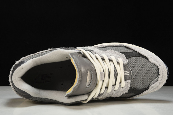 new balance 2002r protection pack rain cloud m2002rda