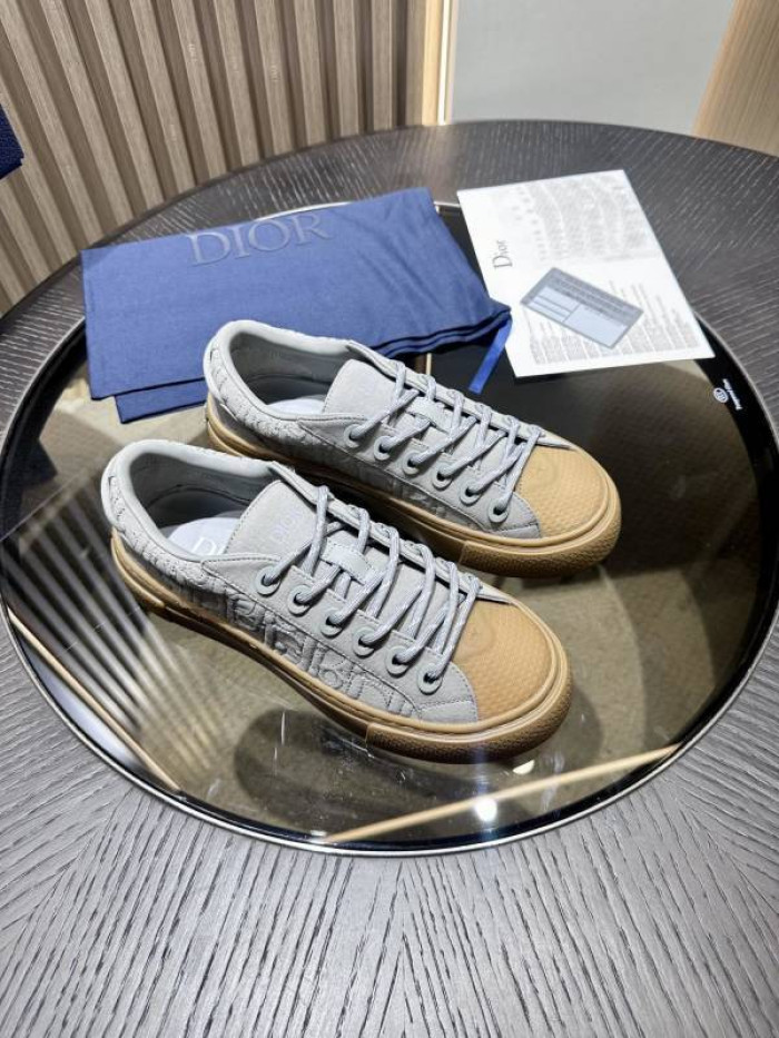 DR B33 LOW-TOP SNEAKERS DR-115