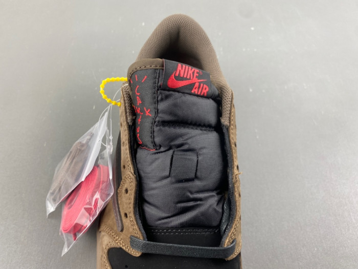 Travis Scott x Air Jordan 1 Low OG DM7866-00111
