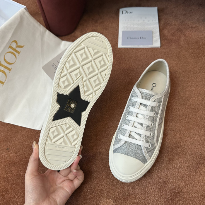 DR LOW-TOP SNEAKERS DR-244