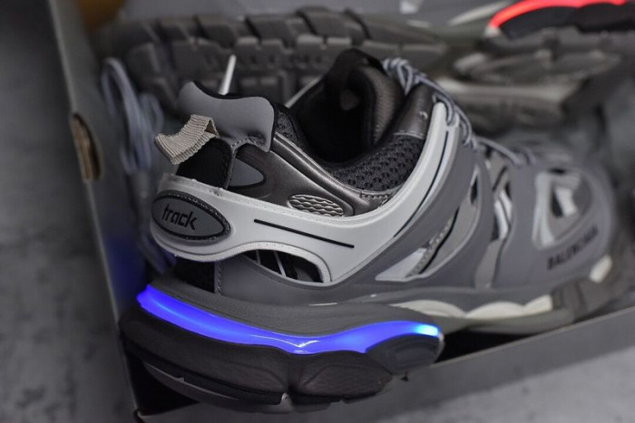 (led) bl tess s. gomma trek light low sneakers grey white h903p0422