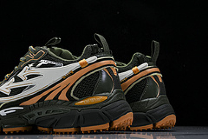 of be right back sneakers ob1