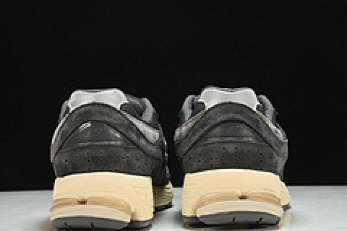 new balance 2002r black dark grey m2002rho